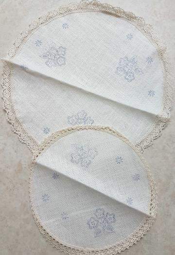 Stamped Embroidery Doilies in Cream Linen with Flowers (Set of 2)